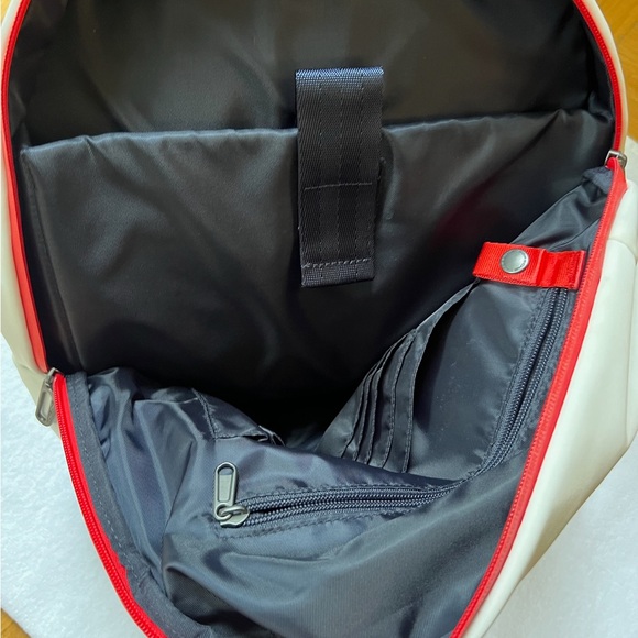 Porsche Martini Racing Backpack - Picture 10 of 11